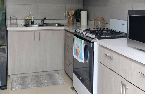 Hato Rey Apartamento | ❤ of San Juan, PR★WIFI★Full Kitchen★A/C★2bedroom