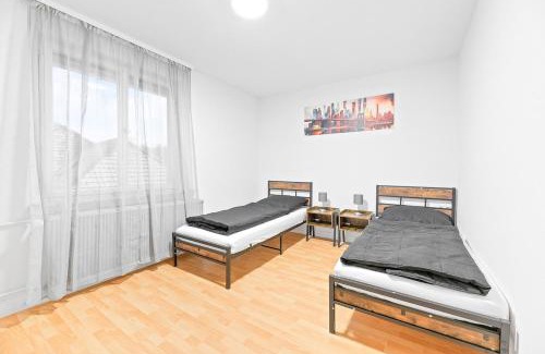 Ofterdingen Apartamento | OF02 Komfortables Apartment für Monteure und Teams - 4 Schlafzimmer mit 10 Einzelbetten - LS Crewcomfort - weitere Unterkünfte verfügbar