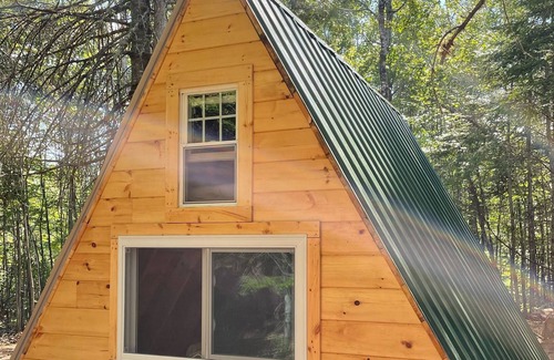Monson Cabina | Off grid A-frame cabin nestled in the Maine woods