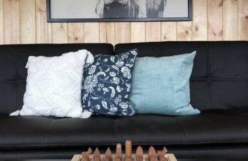 Whitehall Otro | Off-grid farm stay with spectacular mountain views!