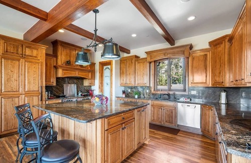 Woodland Park Villa | Off Grid Luxury Experience