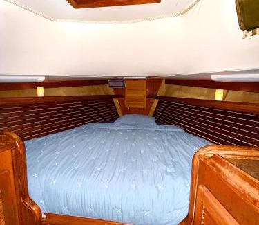 Coconut Grove Alquiler De Eote | OFF GRID Sail
