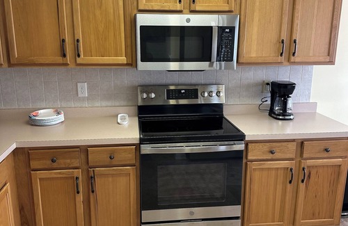 Ocean View Condominio | Off-Season Getaway! 2BR2BA Bethany Bay Condo w/ Beautiful views!