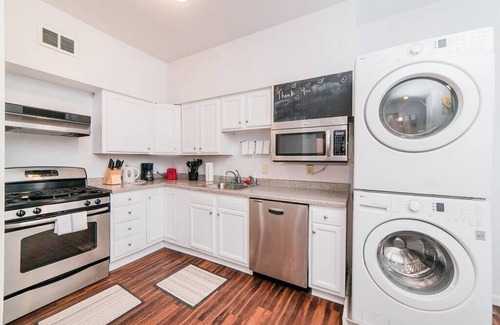 Manchester Apartamento | Off-Street Parking - Washer & Dryer - GroupStay