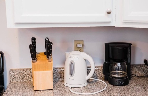 Manchester Apartamento | Off-Street Parking - Washer & Dryer - GroupStay