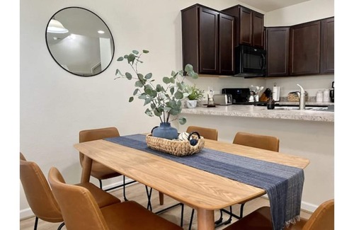 Longmont Casa | OFF-THE-DIAGONAL 2-Bedroom Townhome