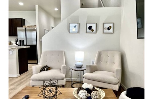 Longmont Casa | OFF-THE-DIAGONAL 2-Bedroom Townhome