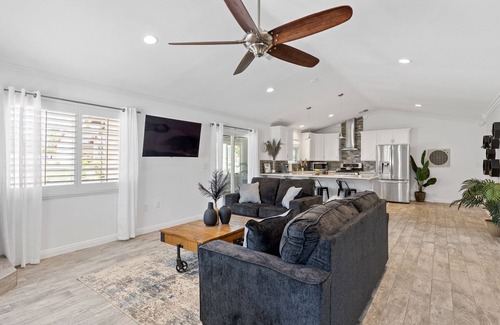 Tehachapi Casa | Off the grid 2-bedroom home with garden room