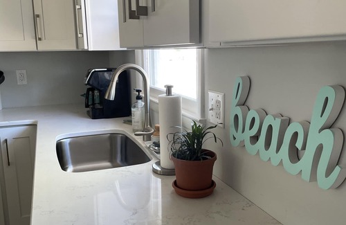 Tranquil Harbour Casa | Off The Hook-renovated dog friendly listing!