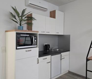 Ramstein-Miesenbach Apartamento | Offbase Lodging No8