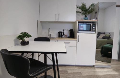Ramstein-Miesenbach Apartamento | Offbase Lodging No7
