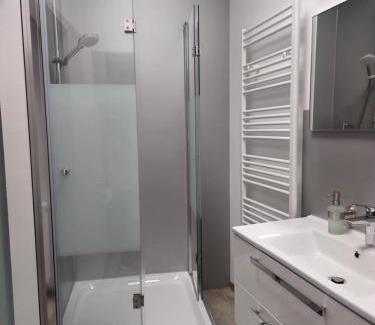 Ramstein-Miesenbach Apartamento | Offbase Lodging No7