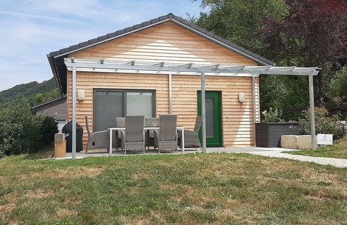 Kinding Apartamento | Apartamento inundado de luz abierta con terraza.