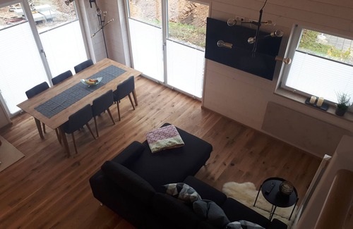 Kinding Apartamento | Apartamento inundado de luz abierta con terraza.