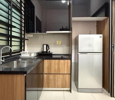 Taman Mount Austin Apartamento | Offer! Modern Stylish Suite @ Austin, JB #05