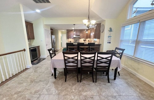 Sea Isle City Casa | Ofreciendo 3 Master suites cada una con sus propios baños privados y 2 tienen terrazas privadas.