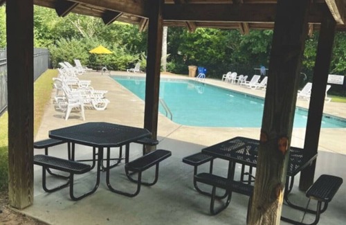 Northeast Raleigh Casa | Office ★ Spacious Oasis★for 8