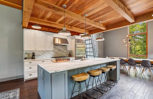 Moscow Casa | Ogden Falls: 2 br, wood fireplace, a/c, firepit, waterfall view!