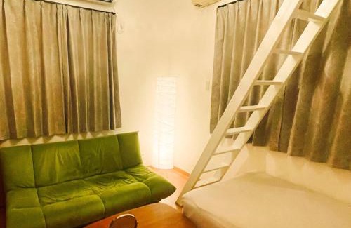 Tsuruhashi Apartamento | OHGIYA Pirate Manga Loft - 2 Bedrooms & 2 Toilets, Easy Access to Namba&Tennoji