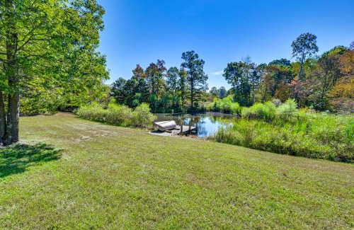 Sycamore Valley Casa | Ohio Hunters Cabin with Pond Access Pets Welcome!
