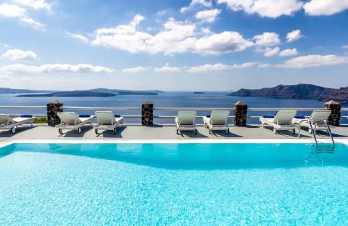 Finikia Hotel | Oia Suites