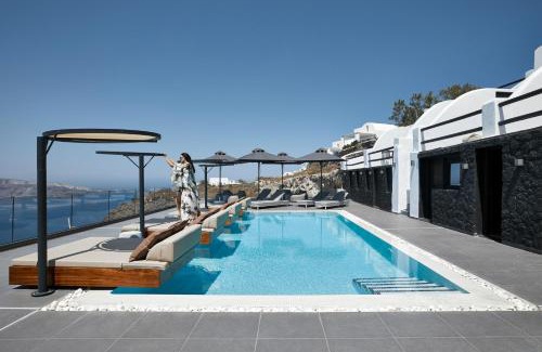 Finikia Hotel | Oia Suites