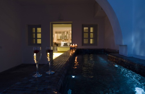 Finikia Hotel | Oia Suites