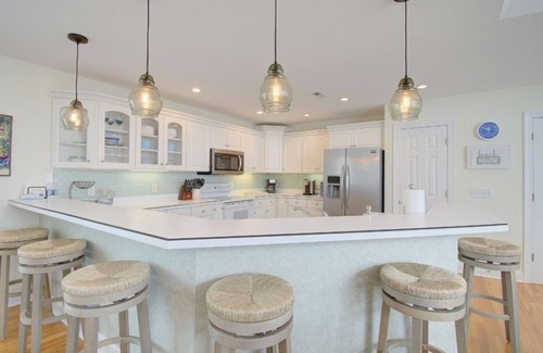 Ocean Isle Beach Casa | OIB Views! Easy beach access, linens included, double backyard, community pool.