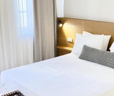 Ermoupoli Hotel | OIKO MINI SUITES