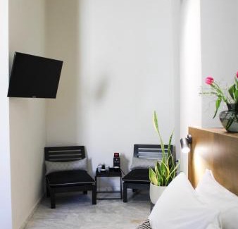 Ermoupoli Hotel | OIKO MINI SUITES