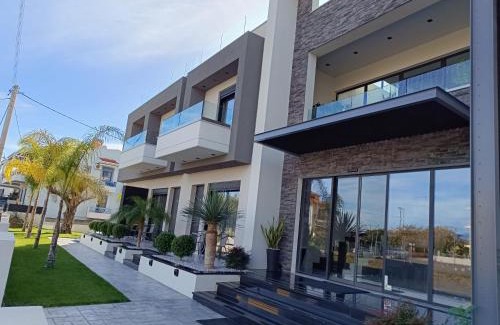 Gefira Mpania Apartamento | Oikos 9 Rooms and Suites