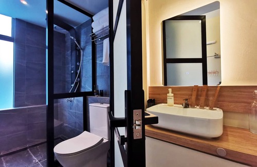 Downtown Kota Kinabalu Hotel | Oikos Poshtel