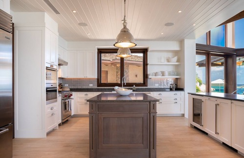 North Sound Complejo | Oil Nut Bay