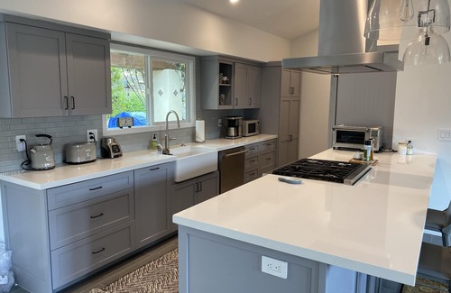 Ojai Casa | Ojai Vallerio Cottage: Peaceful Ojai Retreat with lovely grounds and garden