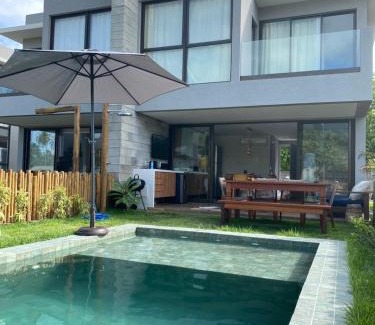 Passo de Camaragibe Casa | OKA 25: Casa com piscina em condomínio beira mar em Milagres