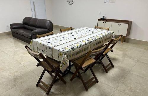 Santa Barbara d'Oeste Casa | Oka Guaranis - casa aconchegante para grupos c ar condicionado e café da manhã