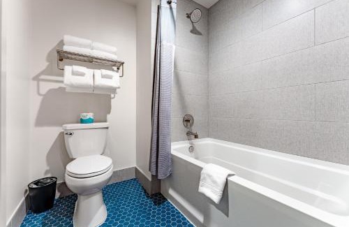 Central Oklahoma City Complejo | OKANA Resort and Indoor Waterpark