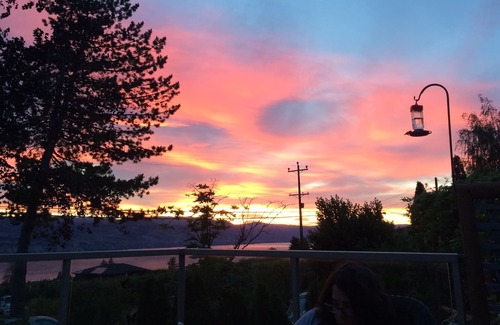 Okanagan-Similkameen Casa | Okanagan wine country with a view, pool and private hot tub