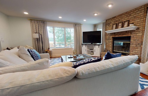 Okauchee Lake Casa | OKAUCHEE LAKE HOUSE HIDEAWAY