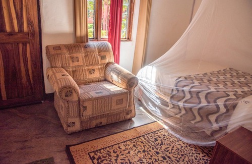Livingstone Cabina | Okavango Lodge
