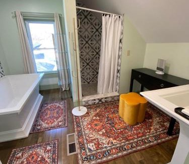Springfield Casa | Okemo Mountain Resort 18 Miles Away Book Now Enjoy Skiing