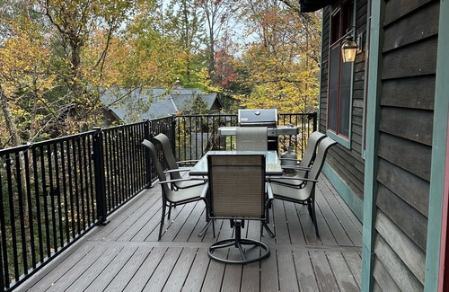 Ludlow Casa | Okemo Private Home Snowshoe Lodge Ludlow, VT