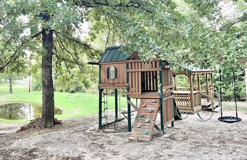 Sulphur Cabina | Okie Mountain Cabin 1: Newly remodeled cabin minutes to Lake Arbuckle