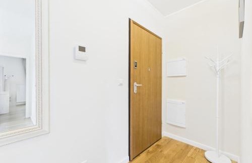 Praga Apartamento | Okrzei 75 SuperApart Flowers Garden