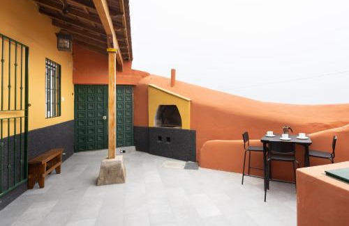 Guimar Casa | OkStay Las Teresitas Tenerife Casa cueva