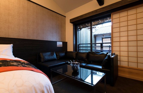 Nishijin Hotel | OKU Kamishichiken