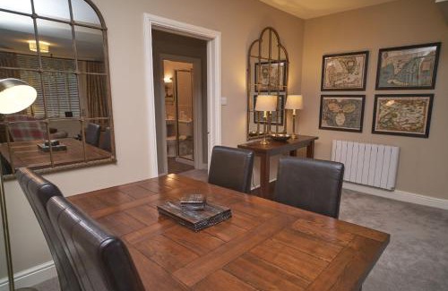 Grasmere Casa | Old Bakers Cottage ground floor apartment centrally located in Grasmere with patio area