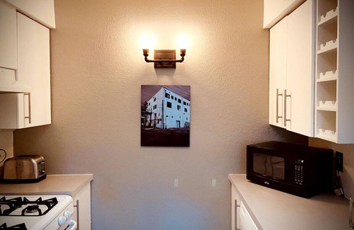 Barelas Apartamento | Old Bakery Storefront, Half a Mile from Downtown