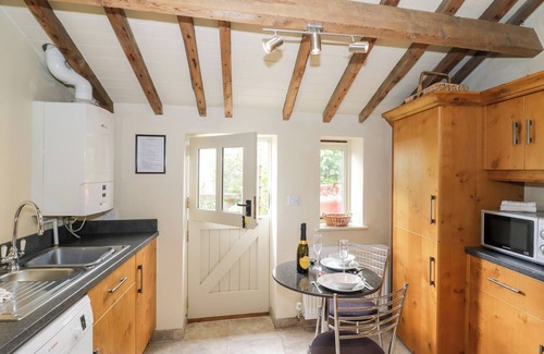 Halford Cabaña | OLD BOTHY, romantic, character holiday cottage in Halford