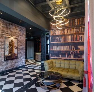 Dnipro Hotel | Old Bridge